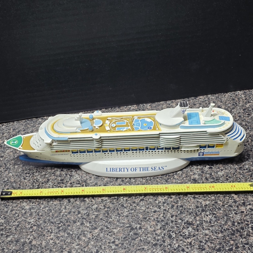 Royal Caribbean Voyager Of The Seas And Liberty Of The Seas 12" Ship Models - Picture 10 of 16